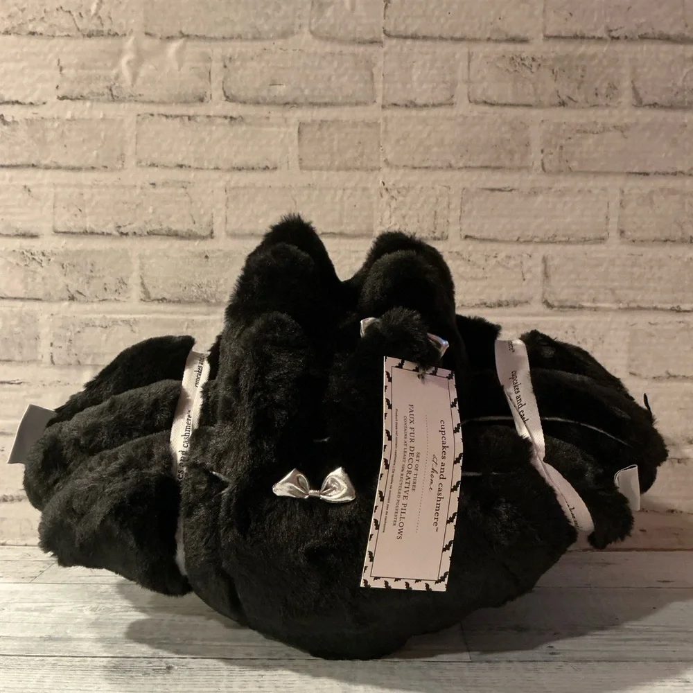 NWT CUPCAKES & CASHMERE 3pk Bat Family Halloween Pillows